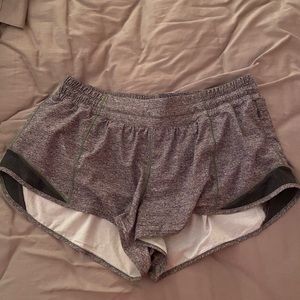 lululemon hotty hot shorts size 12